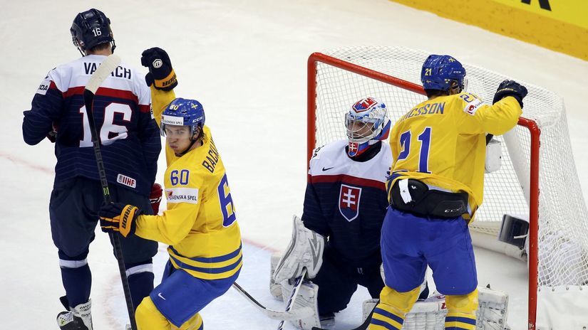Mikael Backlund sa teší z druhého gólu v...