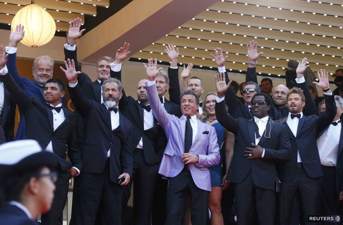 Herec Sylvester Stallone (v strede) a jeho...