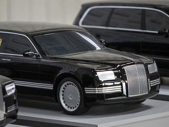 Vzniknúť má luxusné SUV aj veľký van.
