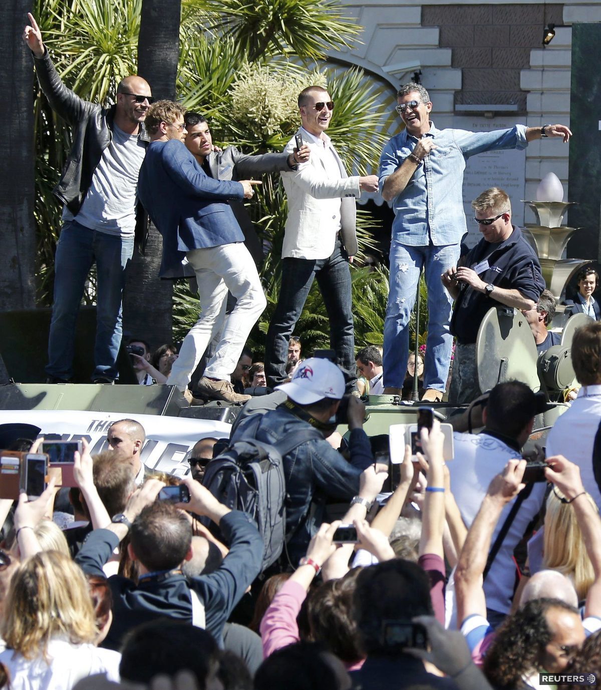Herci Randy Couture, Kellan Lutz, Victor Ortiz,...