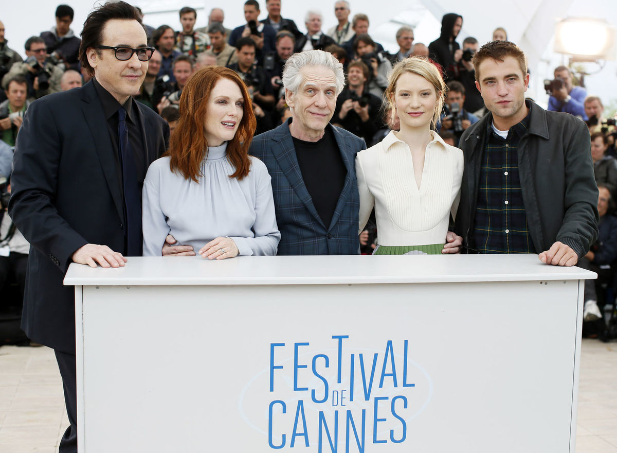 Zľava: John Cusack, Julianne Moore, režisér...