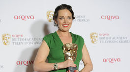 Prichádza druhá Alžbeta II., Colman nahradí Foy v hite The Crown