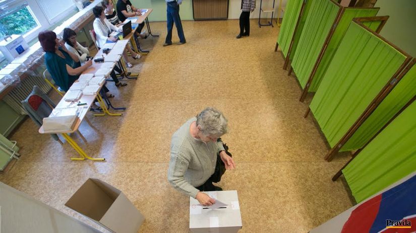 Slováci hlasujú v eurovoľbách.