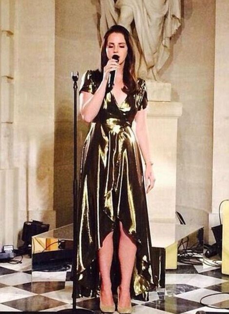 Speváčka Lana Del Rey spievala slávnej dvojici.