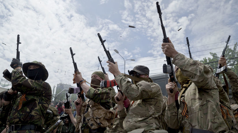 Proruskí ozbrojenci v Donecku.