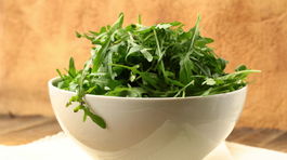 Pesto trocha inak - s opečenými mandľami a rukolou