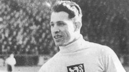 Plánička vošiel do histórie so zlomenou rukou i vďaka podvodu Slavie