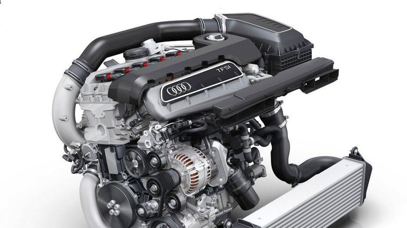 Srdcom Audi Clubsport Quattro je 2,5 litrový...