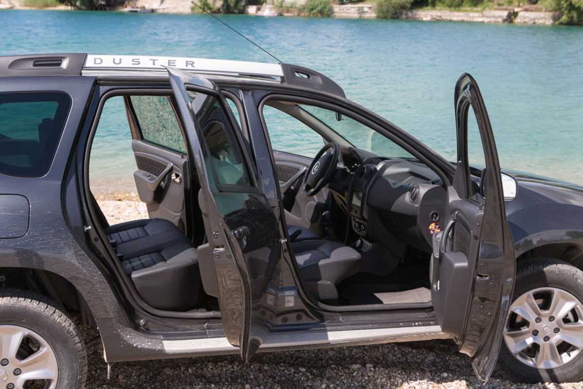 Interiér ponúka veľmi slušný priestor. A to aj...