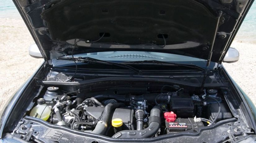 Motor 1,5 dCi Dusteru stačí. Je však hlučnejší....