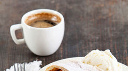 Jablkové hody lákajú na sladkú trasu! Čo tak skúsiť štrúdľu, dámy?