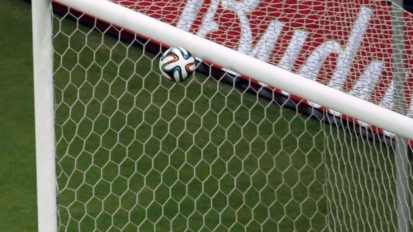 V tomto prípade Casillasa zachránilo brvno.