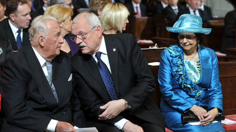 Bývalí prezidenti Michal Kováč a Ivan...