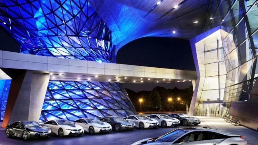 Predaj hybridného superšportu BMW i8 bol...