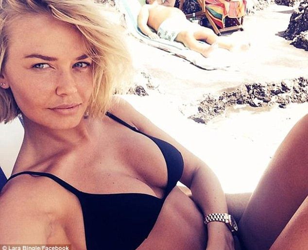Austrálska modelka Lara Bingle na zábere, ktorý...