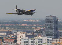 prelet, spitfire, stíhačka