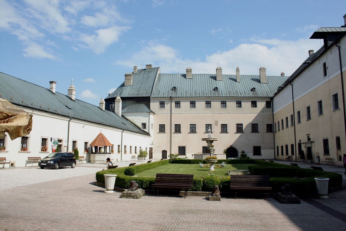 Hrad Červený Kameň