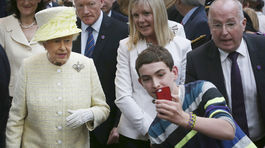 kráľovná Alžbeta II, selfie 2014