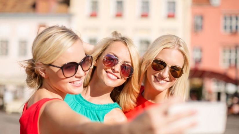 selfie, ženy, mesto, kamarátky, dovolenka, výlet
