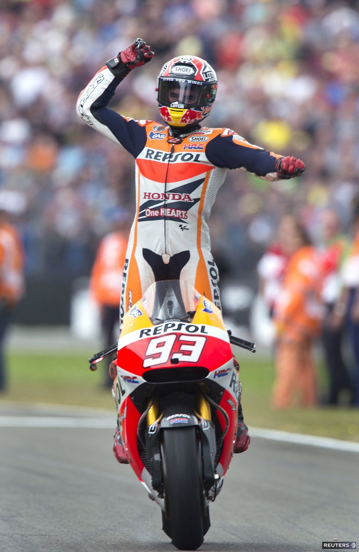Marc Márquez oslavuje triumf na Veľkej cene...