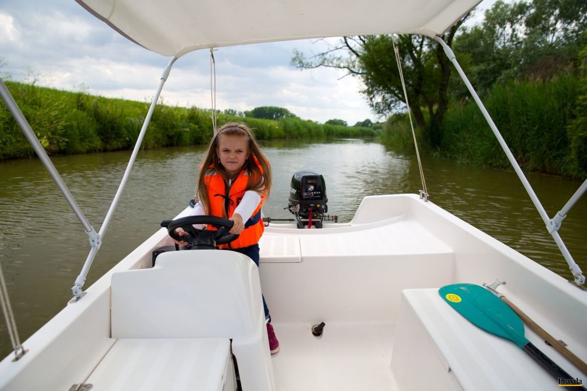 Na Baťovom kanáli môžu byť kapitánmi malí aj...