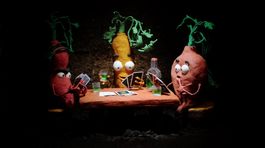 Dva retroautobusy premietajú filmy