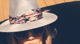 Už aj ona? Britská kráska Rosie sa v bikinách vystavuje na sieti