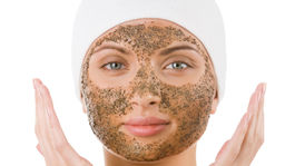 Namiešajte si domáci peeling a ozdravte svoju kožu