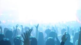 Jedovatá látka zranila v nočnom klube v Londýne 12 ľudí