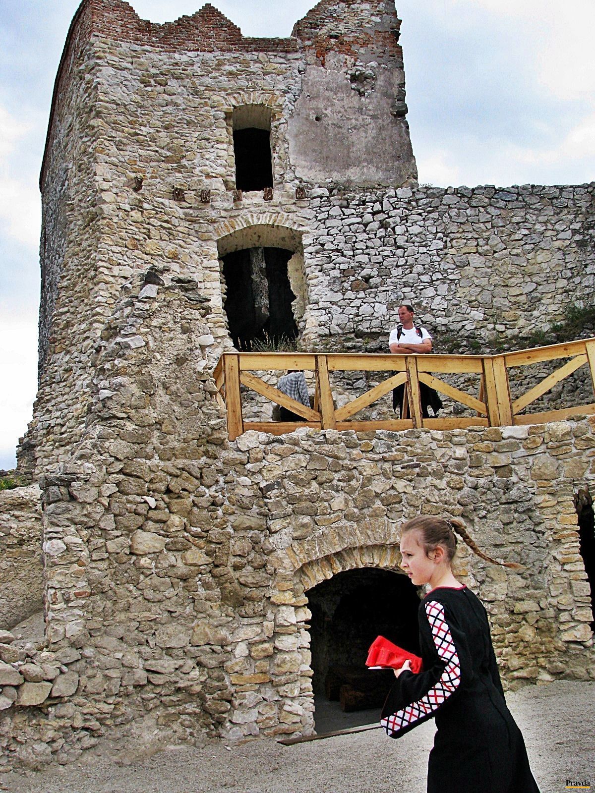 Čachtický hrad, ktorý preslávila krvavá grófka,...