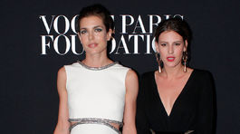 Charlotte Casiraghi (vľavo) a Juliette Maillot