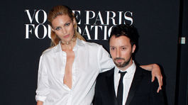 Poľská topmodelka Anja Rubik a dizajnér Anthony Vaccarello.