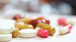 Vláda súhlasila so znížením limitov doplatkov na lieky