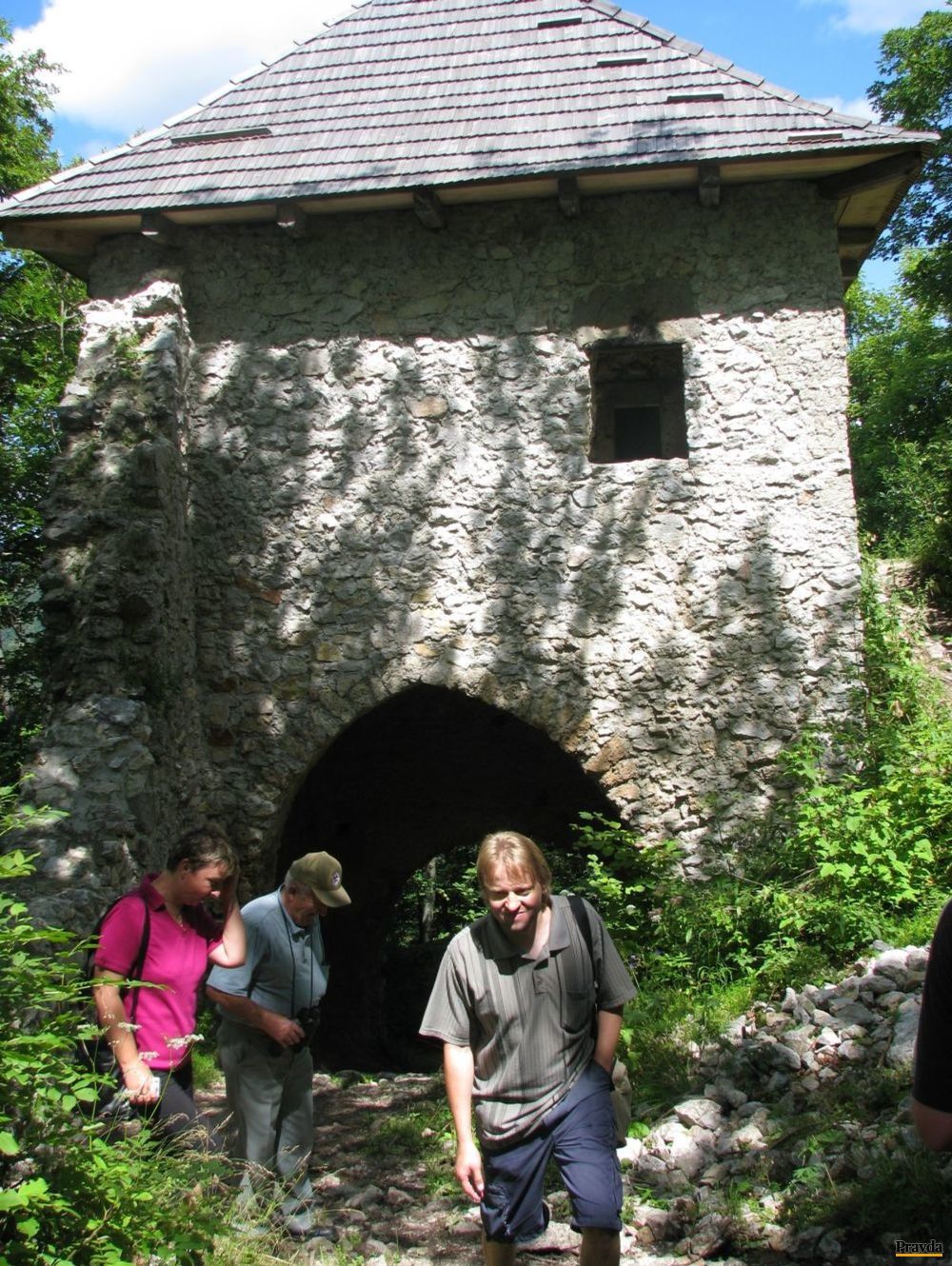 1. Hrad v Muráni je obľúbeným cieľom turistov....