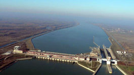 Z priepustov pod Gabčíkovom môže byť cesta