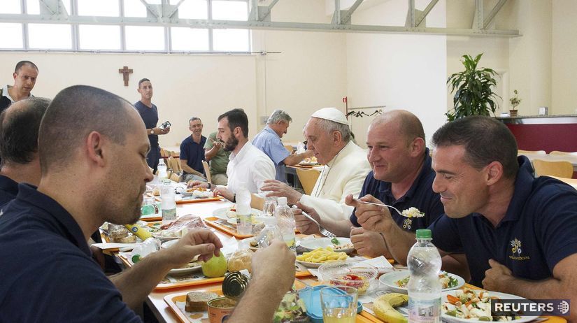 pápež, jedáleň, obed