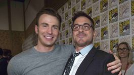 Robert Downey Jr. (vpravo) a Chris Evans