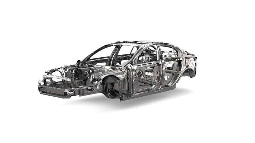 Jaguar pri stavbe XE opäť využíva znalosti z...