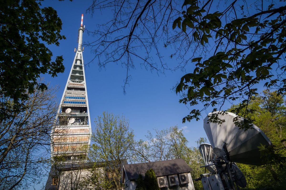 Kamzík, televízna veža