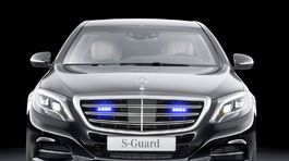 Mercedes S600 Guard: Pancierové 'esko' sa výbušnín nebojí