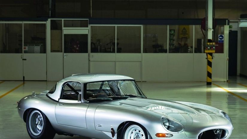 New Jaguar E-Type Lightweight je na...