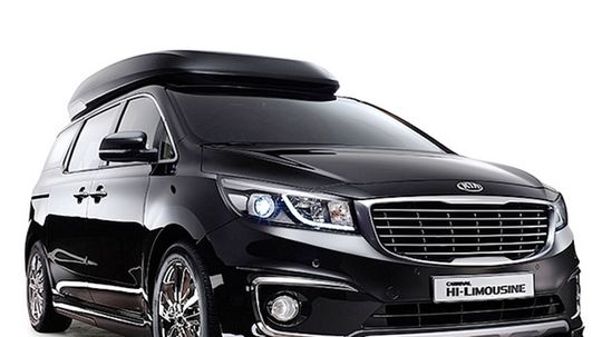 Kia carnival limousine 2018