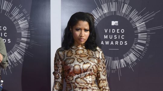 Raperka Nicki Minaj prichádza na vyhlásenie...