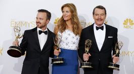 Zľava: Aaron Paul, Anna Gunn a Bryan Cranston