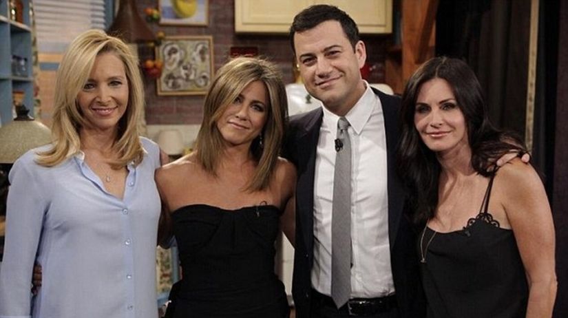 Jimmy Kimmel s herečkami zo seriálu Priatelia -...