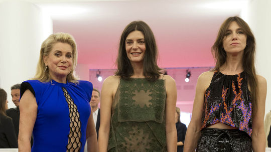 Zľava: herečky Catherine Deneuve, Chiara...