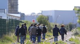 Británia vytvorí v Calais bezpečnú zónu, aby zastavila migrantov