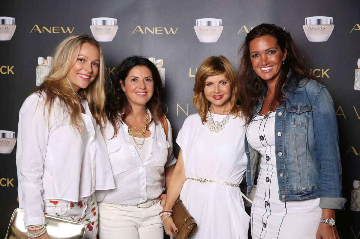 Dámsky magazín dorazil v plnej sile - zľava:...