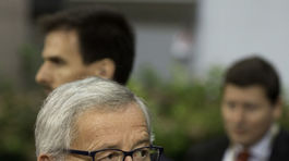 Juncker pogratuloval Szydlovej k volebnému úspechu v Poľsku