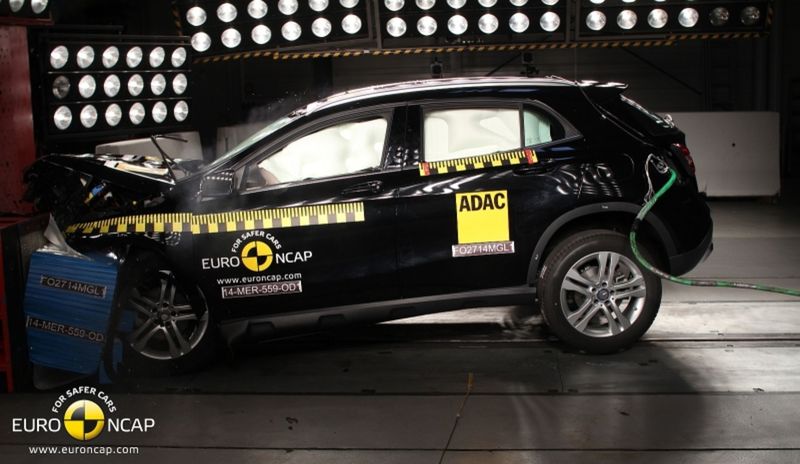 Mercedes-Benz GLA sa stal hviezdou poslednej...